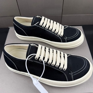 รองเท้าผ้าใบแบรนด์หรูคุณภาพระดับดีไซเนอร์ชั้นนำ หนังแกะแท้ ระบายอากาศได้ดี ดีไซน์เชือกผูก พื้นหนา รุ่น Rick - Product Image 2