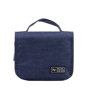 Sac de voyage élégant et suspendable avec compartiment pour articles humides et secs, trousse de toilette - Product Image 5