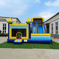 Château gonflable commercial avec toboggan et zone de saut pour la location de fêtes d'enfants