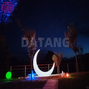 Éclairage LED moderne pour mobilier de jardin, lampes paysagères extérieures étanches en forme de demi-lune, chaise suspendue de patio pour événements et fêtes - Product Image 4