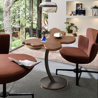 Table basse moderne en bois pour salon avec structure métallique, petite taille, design en forme de pétale, meubles pour la maison