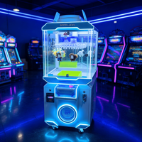 Machine d'arcade à prix en forme de crochet porte-bonheur, compatible marque privée, système multilingue pour le déploiement sur sites de divertissement à l'étranger
