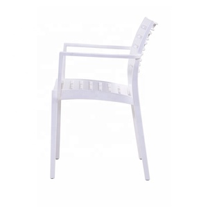 <span class=keywords><strong>Chaise</strong></span> <span class=keywords><strong>de</strong></span> <span class=keywords><strong>jardin</strong></span> en plastique moderne et confortable <span class=keywords><strong>avec</strong></span> <span class=keywords><strong>accoudoirs</strong></span> <span class=keywords><strong>pour</strong></span> usage extérieur, restaurant, maison, bureau et appartement (vente en gros) - Product Image 2