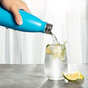 En gros Personnalisé Sport Thermos Fiole À Vide Bouteille Brosse Ensemble 500ml Isolé Bouteille D'eau en Forme De Cola En Acier Inoxydable - Product Image 6