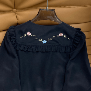 Blusa de Mujer con Cuello con Volantes, Bordada, Manga Larga, Lazo, Botones, Estilo Casual - Product Image 3