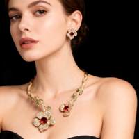 Set Perhiasan Bunga Kristal Wanita Kalung Anting Pernikahan Pengantin Emas Perak Berlian Imitasi Aksesoris Pesta