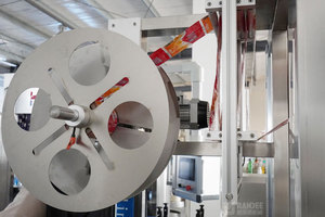 Machine d'étiquetage automatique pour bouteilles <span class=keywords><strong>en</strong></span> plastique et <span class=keywords><strong>en</strong></span> <span class=keywords><strong>aluminium</strong></span> pour animaux de compagnie - Product Image 6