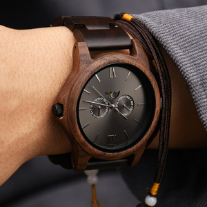 2024 nouveaux hommes à venir multi-fonctionnel lune <span class=keywords><strong>Phrase</strong></span> conception personnalisée Logo noyer naturel en bois montres à Quartz - Product Image 4
