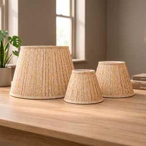 Abat-jour en viscose et lin à imprimé botanique jaune moutarde |   Abat-jour en tissu plissé pour lampe de table, de sol et de suspension - Product Image 3