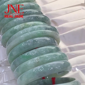 Bracciale in <span class=keywords><strong>Giada</strong></span> <span class=keywords><strong>Naturale</strong></span> di Myanmar di Tipo A, Lavorazione Squisita Senza Crepe, <span class=keywords><strong>Colore</strong></span> Primaverile, Vendita all'Ingrosso, Regalo per la Festa <span class=keywords><strong>della</strong></span> Mamma - Product Image 5
