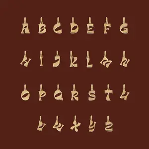 Manna 26 초기 편지 펜던트 목걸이 미니멀리스트 스테인레스 스틸 DIY 알파벳 문자와 쿠바 체인