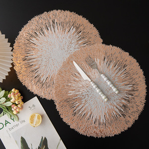 Set de table rond en PVC rose gold antidérapant et résistant à la chaleur pour la maison, la cuisine et la salle à manger - Product Image 3