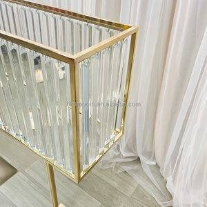 Centro de Mesa Rectangular con Cuentas de Cristal Doradas para Decoración de Bodas y Fiestas - Product Image 2
