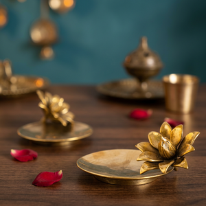Assiette décorative en forme de fleur dorée, en métal fait main, design moderne pour la décoration de table de mariage - Product Image 6