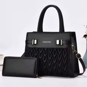 Bolsa de compras de lona marrón retro con logotipo personalizado, gran capacidad, asa de hombro y hebilla diagonal - Product Image 2