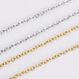 Collana con Numeri Romani in Stile Europeo e Americano, Ciondolo in Acciaio Inossidabile a Doppio Anello Cavo, Design Semplice e Personalizzato - Product Image 5