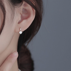 Mini orecchini a trapano singolo in argento sterling 925 orecchini da studente piccoli Joker semplici femminili 2022 nuovi accessori per l'orecchio <span class=keywords><strong>di</strong></span> marea - Product Image 4