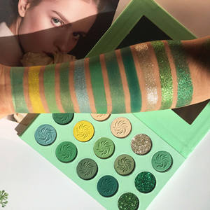 Vendita all'ingrosso Cruelty-free trucco di natale ombretto luccicante Glitter opaco 15 colori <span class=keywords><strong>verde</strong></span> etichetta privata ombretto <span class=keywords><strong>Palette</strong></span> - Product Image 1