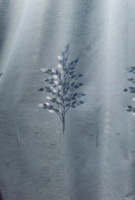 Tissu de rideau de haute qualité à motif d'arbre vert, haute précision, adapté aux chambres à coucher et aux salons.