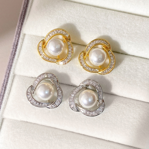 Boucles d'oreilles clous vintage en laiton avec fleur et perle, bijoux de fiançailles et de mariage pour femme, plaqué or 18 carats et rhodium - Product Image 3