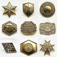 Épingles de revers, badges, médailles, pièces de monnaie, écussons personnalisés de haute qualité en émail écologique, avec boîte en plastique/velours et lanières pour vêtements