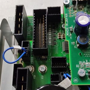 FANUC A06B-6400-H003 Módulo de servoamplificador usado Proveedor de repuestos - Product Image 3
