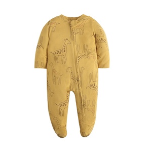 Body Neonato Unisex in Cotone a Maniche Lunghe con Cerniera YKK, Colletto a O, Stampa Termotrasferibile con Impronta del Piede, Modello Lungo per Arrampicata - Vendita all'Ingrosso - Product Image 5