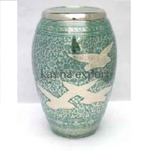 โกศสำหรับผู้ใหญ่ผู้ใหญ่ทำจากทองเหลืองสีเขียวและดำสำหรับงานศพ - Product Image 3