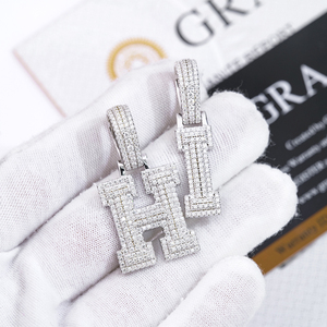 Colgante de Plata de Ley 925 de Alta Calidad al por Mayor con Letra Inicial A-Z, Estilo Hip Hop Bling, Moissanita Blanca VVS Certificada GRA - Product Image 3