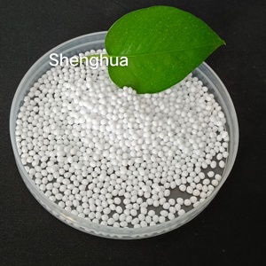 Matériau vierge en résine pour animaux de compagnie Bouteille d'eau en plastique PET de qualité CZ-302 328 granules de résine Matières premières - Product Image 1