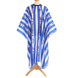 Mode bleu et blanc bande <span class=keywords><strong>coupe</strong></span> <span class=keywords><strong>de</strong></span> <span class=keywords><strong>cheveux</strong></span> tissu <span class=keywords><strong>coupe</strong></span> <span class=keywords><strong>de</strong></span> <span class=keywords><strong>cheveux</strong></span> teinture des <span class=keywords><strong>cheveux</strong></span> épaule garde Salon tabliers - Product Image 1