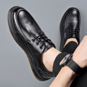 รองเท้าหนังลำลองสำหรับผู้ชายสีน้ำตาลส้นเตี้ยเชือกผูกด้านหน้าสีทึบแฟชั่นอเนกประสงค์สวมใส่ได้ในฤดูใบไม้ผลิฤดูใบไม้ร่วง - Product Image 2