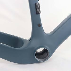 Neuester 700C Cyclocross <span class=keywords><strong>Gravel</strong></span> Fahrradrahmen, Vollcarbon, für Steckachse 100*12/142*12 mit Innenverlegten Zügen - Product Image 4