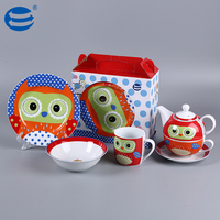 Vente chaude Ensemble de vaisselle en porcelaine pour enfants au design mignon d'animaux de dessin animé, sans danger pour le contact alimentaire, avec emballage en boîte de couleur