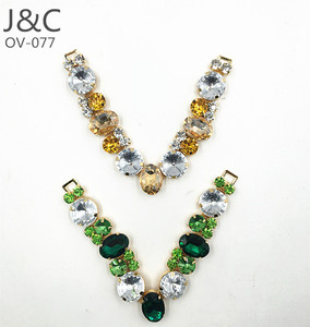 Capelladas calzado mạ Vàng V hình dạng Vamp Acrylic đá giày trang trí - Product Image 1