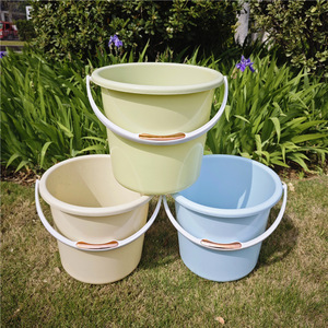 Cubo de plástico para agua con asa, 33.5 cm de diámetro, para uso doméstico, lavandería, lavado de coches, ducha y almacenamiento - Product Image 1