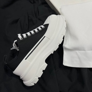 Baskets plateforme de luxe en toile pour couple, color block noir et blanc, style décontracté - Product Image 3