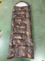 Sac de couchage à capuche camouflage résistant à l'eau pour le camping, la randonnée, les voyages et les aventures en plein air