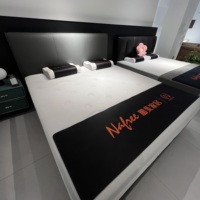 Lit king-size moderne Leyi avec cadre métallique réglable, revêtement en cuir véritable, design écologique et durable, 1800x2000mm, personnalisable en gros