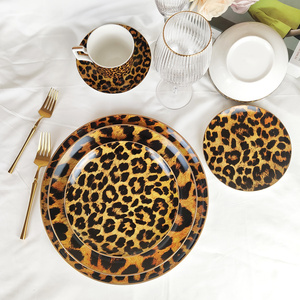 Platos de Cerámica Vintage Redondos con Borde Dorado y Estampado de Leopardo para Banquetes de <span class=keywords><strong>Boda</strong></span> y <span class=keywords><strong>Catering</strong></span> - Product Image 3
