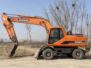 Excavadora Usada Doosan DH210W-7 a Precio Económico, en Buen Estado de Funcionamiento, en Venta - Product Image 3