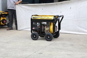 גנרטור דיזל שקט נייד עם 4 גלגלים מגומי 10 אינץ' 5 קילוואט 5.5 קילוואט 50/60 הרץ מונע על ידי JDP186FAE לחקלאות - Product Image 3