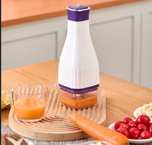 <span class=keywords><strong>เครื่อง</strong></span><span class=keywords><strong>ปั่น</strong></span>อาหารสัตว์แบบพกพา ใช้ไฟฟ้าและแบบมือหมุน พร้อมโถพลาสติกและเครื่องบด<span class=keywords><strong>เนื้อ</strong></span> สำหรับใช้ในครัวเรือน เพื่อโภชนาการสัตว์ - Product Image 3