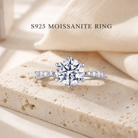 Bague de fiançailles en moissanite pour femme, en argent sterling 925, avec pierre ronde brillante de 2 carats (8 mm) et quatre griffes, avec bande latérale