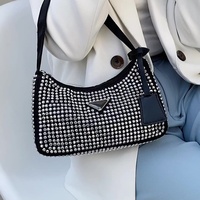 अंडरआर्म कंधे बैग पर्स युवा महिलाओं के लिए Crossbody बैग फैशन Rivets हैंडबैग लड़कियों हीरा हैंडबैग महिला