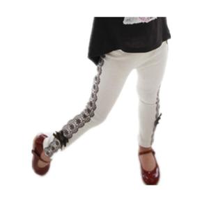 Vêtements pour enfants en gros en ligne : Pantalon décontracté en dentelle avec imprimé lapin pour filles, fabriqué en Chine - Product Image 1