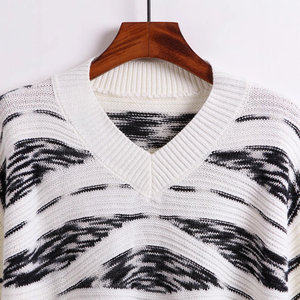 Suéteres de talla grande de diseñador de lujo para mujer Marca OEM personalizada de punto Estilo europeo Ropa de invierno Fabricante Wanita - Product Image 3