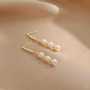 Pendientes de perlas naturales de agua dulce originales para mujer - Product Image 3