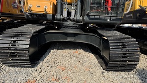 Vente flash : Excavatrice Hyundai 220LC-9S d'occasion de 22 tonnes, excellente qualité, prix avantageux. - Product Image 4