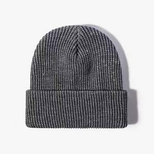 Gorro de punto con puños cálidos de invierno acanalado liso en blanco de Color sólido Gorro acrílico unisex con logotipo personalizado - Product Image 6